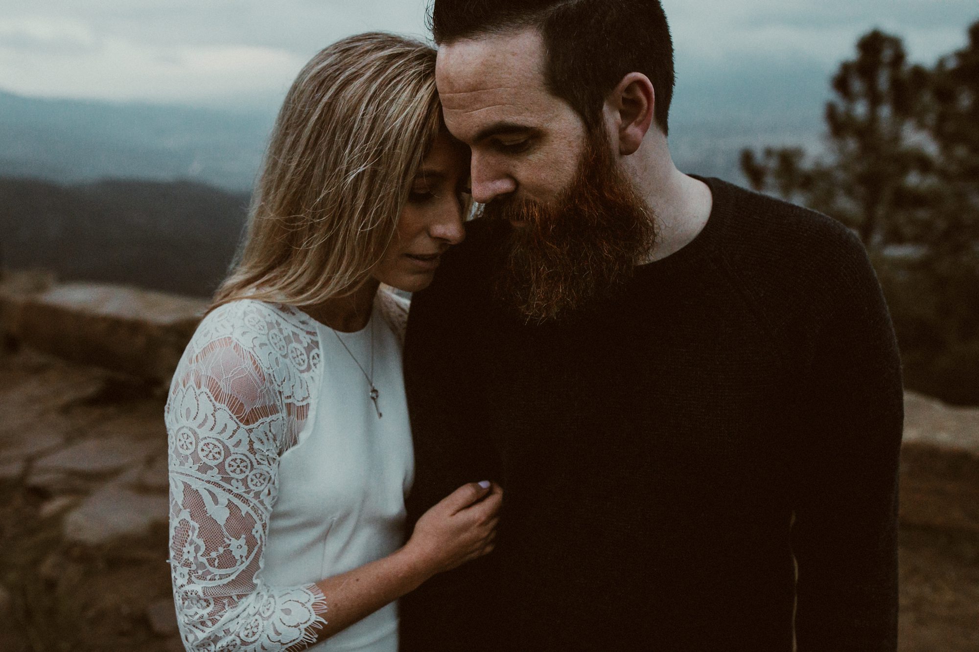 engagement session at knapp's castle