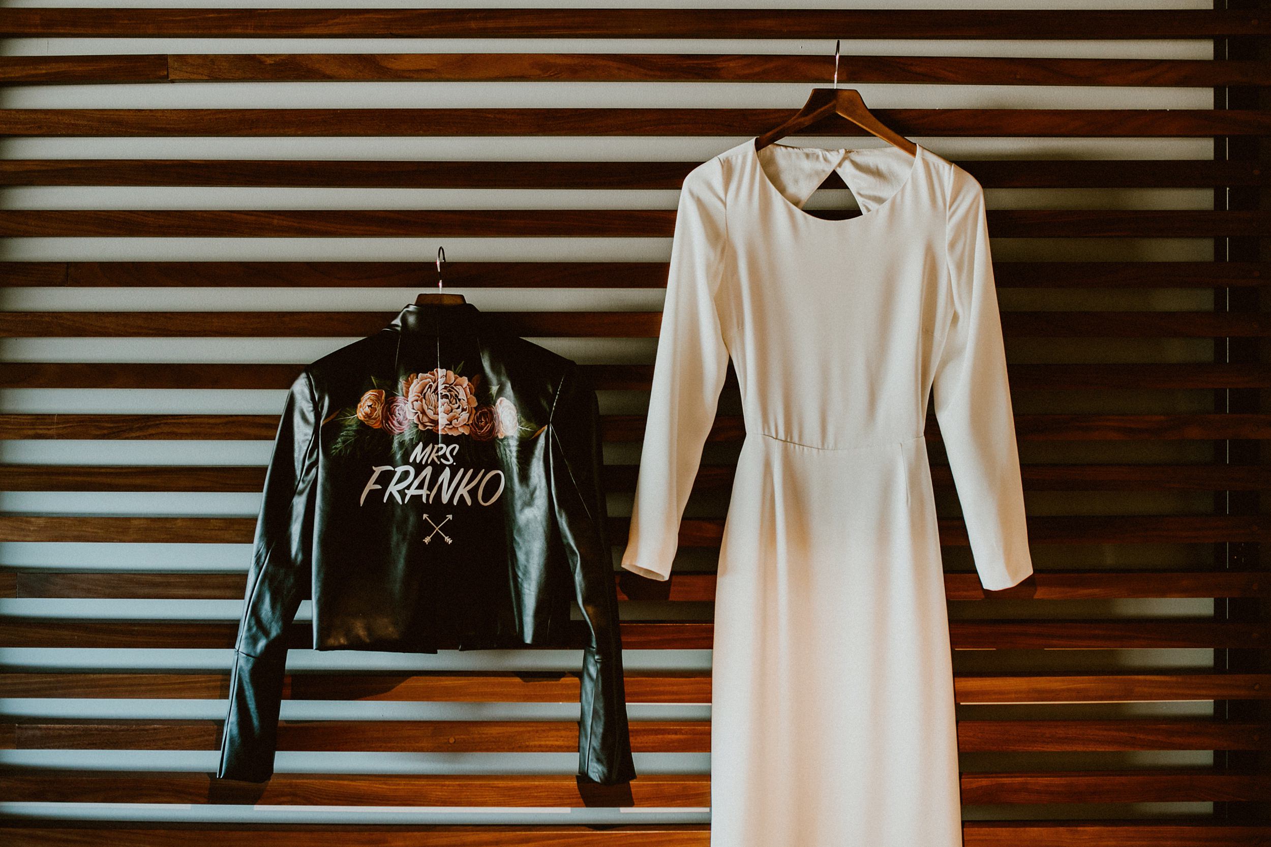 Desert Wedding Photos in Phoenix Arizona Desert Wedding Photos in Phoenix Arizona