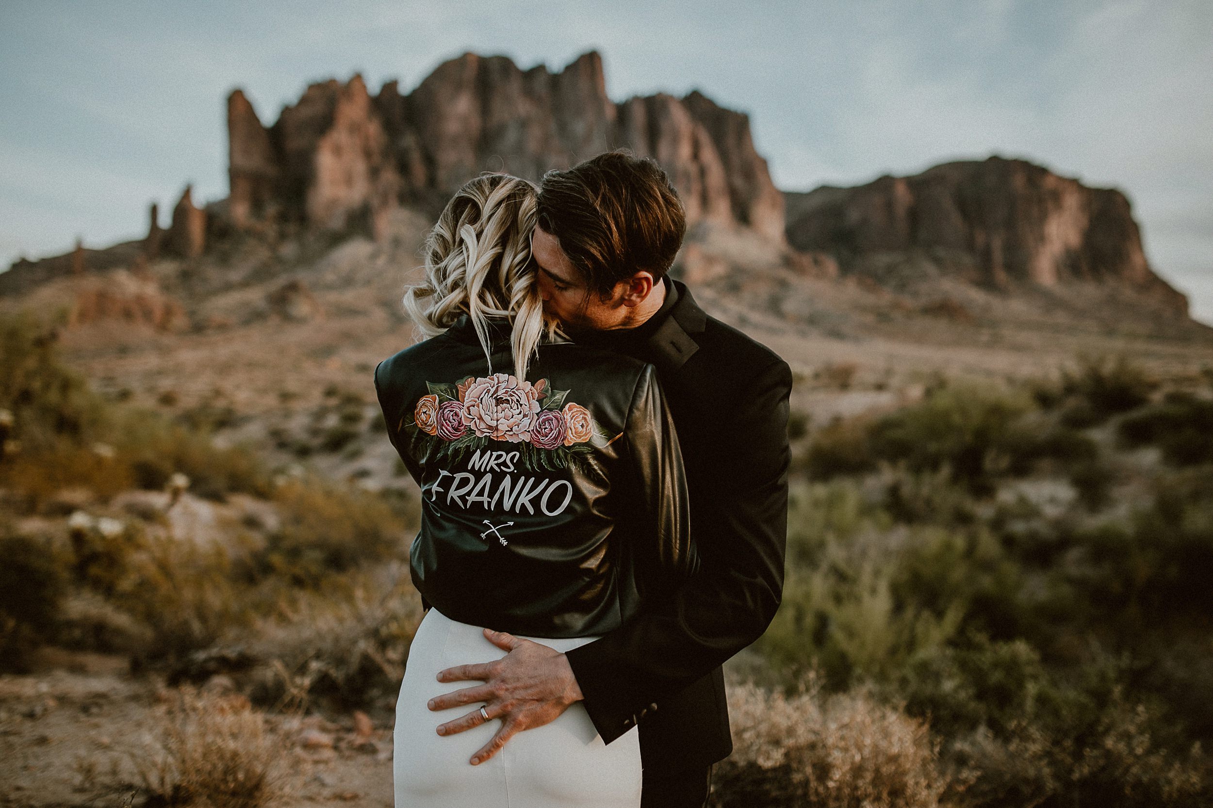 Desert Wedding Photos in Phoenix Arizona Superstition Mountains Desert Wedding Photos in Phoenix Arizona Superstition Mountains