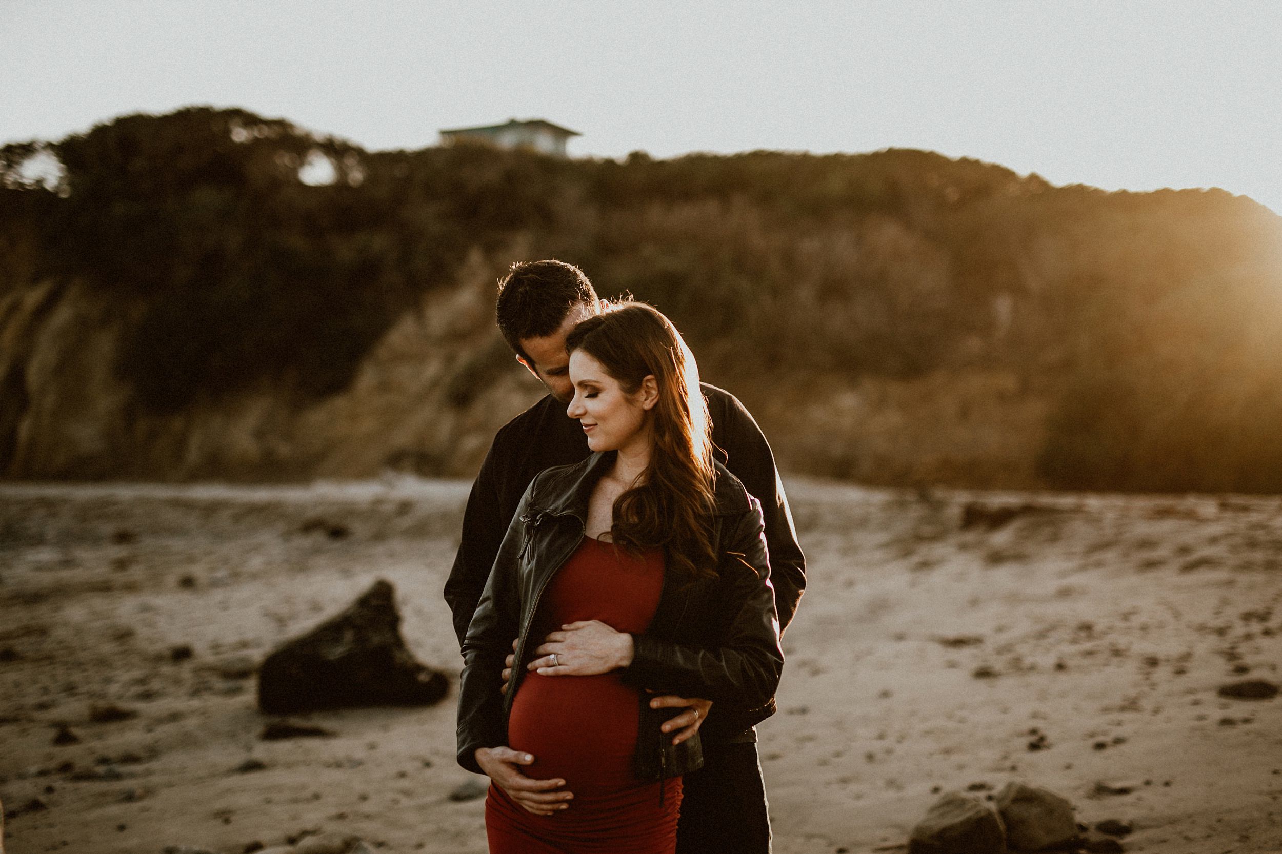 Malibu Beach Maternity Photo Session