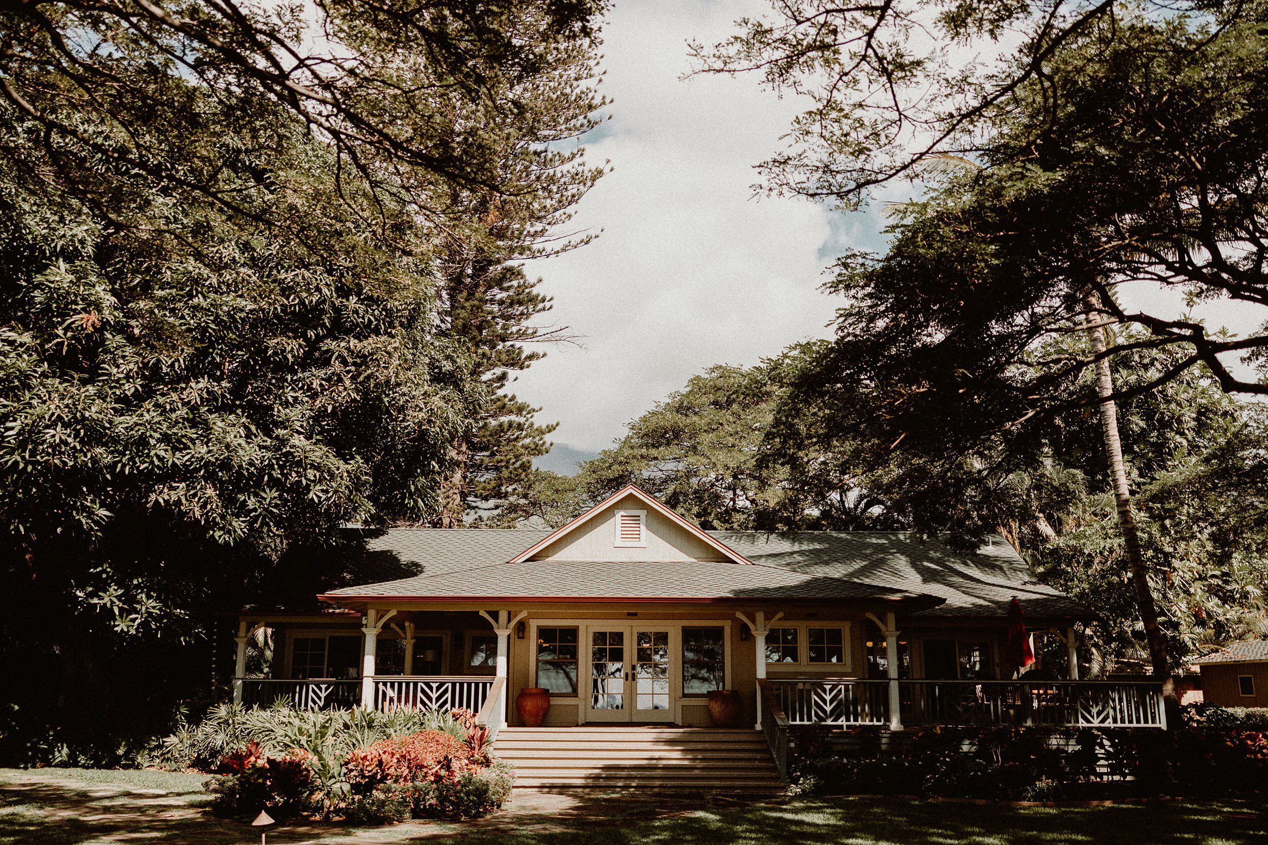Wedding Photos at the Olowalu Plantation House, Maui