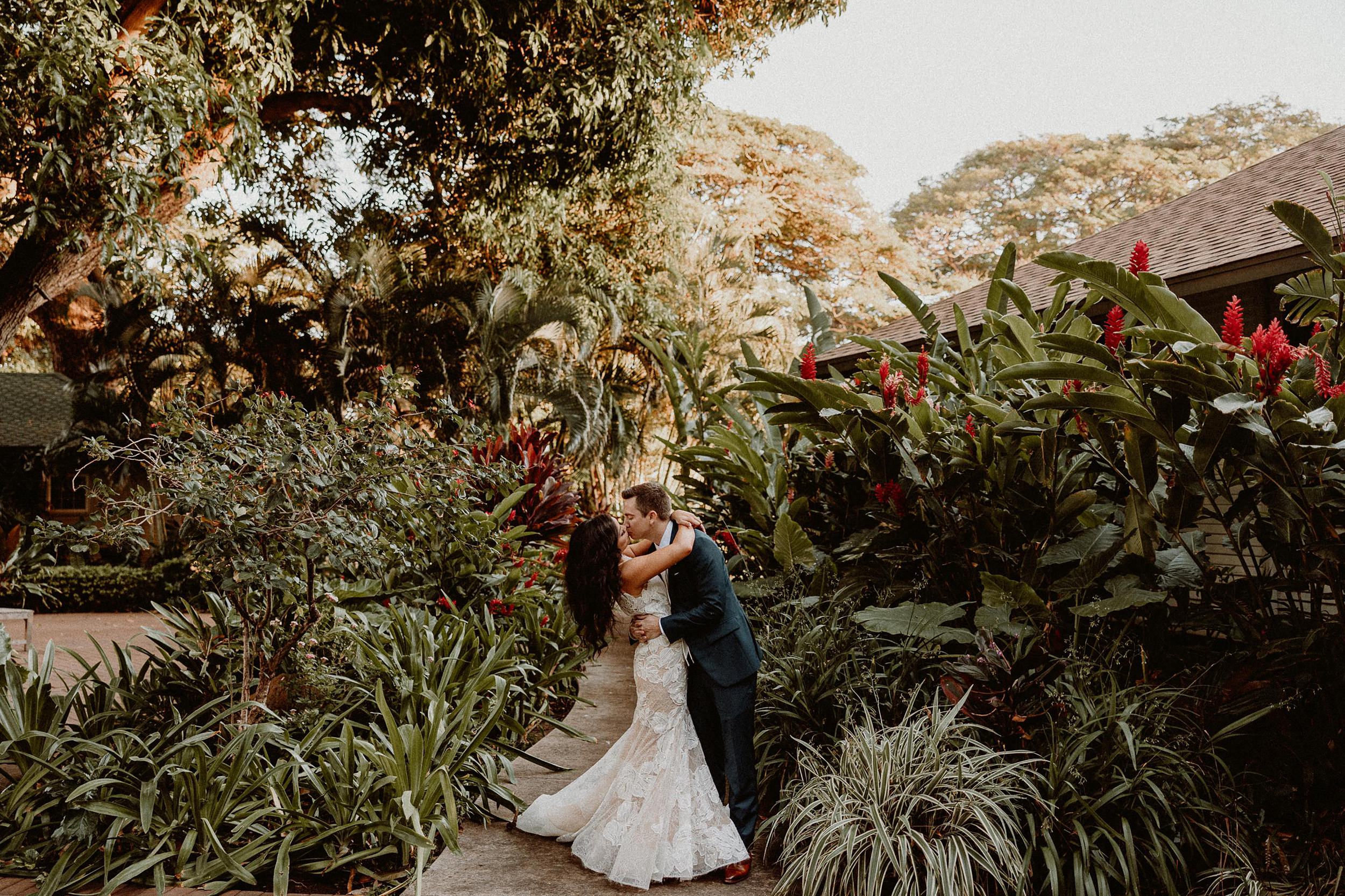 Wedding Photos at the Olowalu Plantation House, Maui