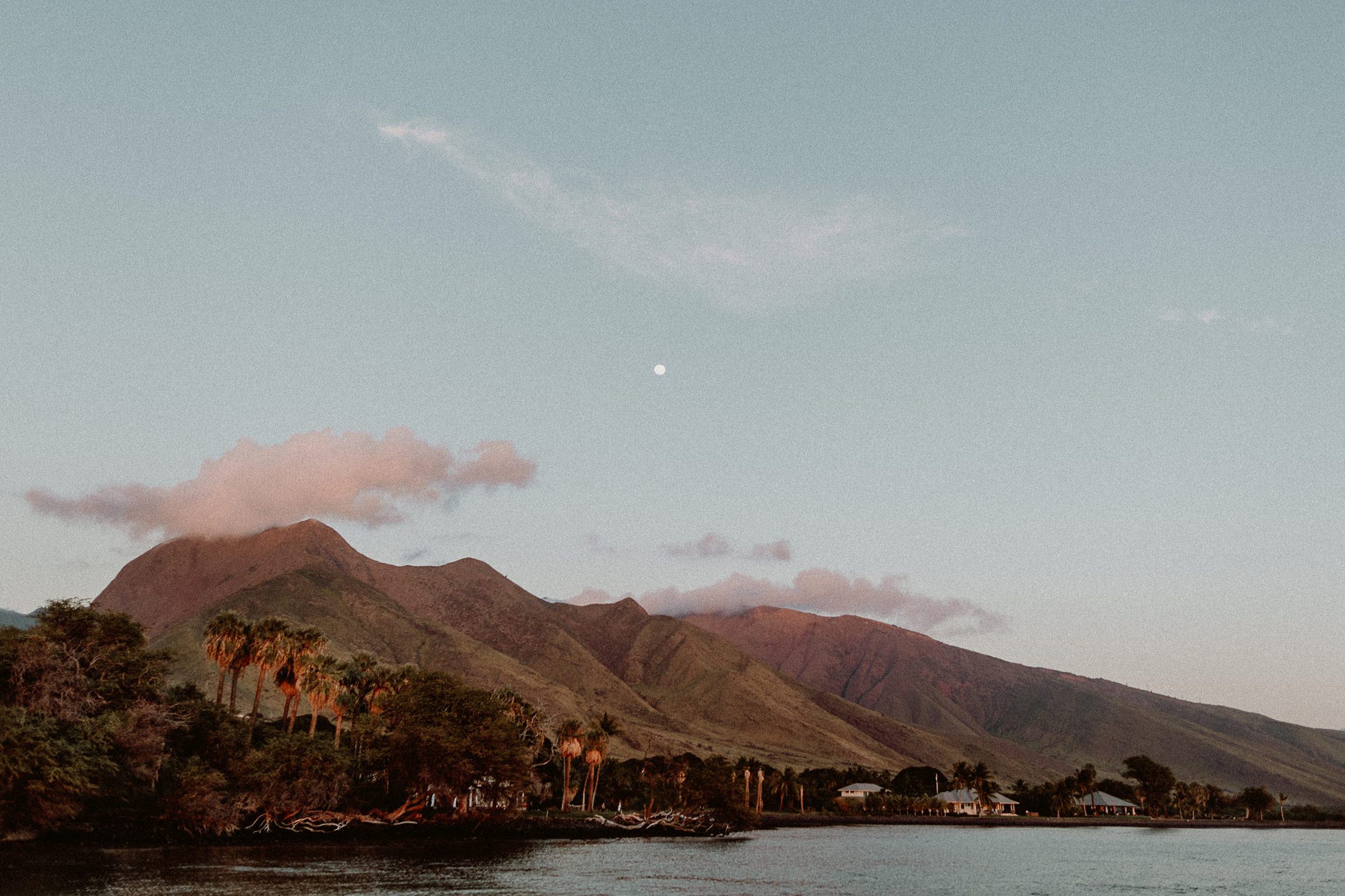 Wedding Photos at the Olowalu Plantation House, Maui
